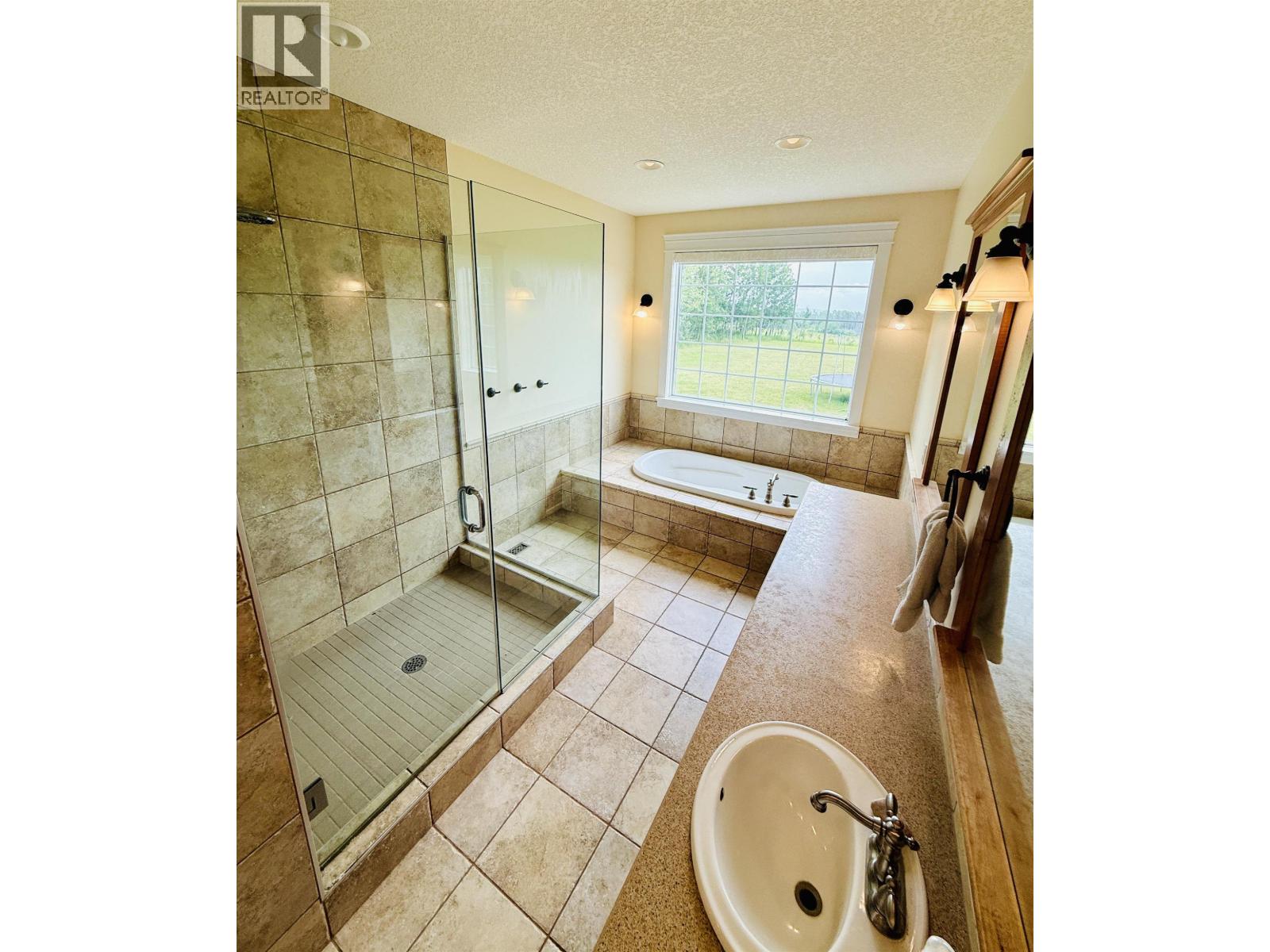 12201 Pacific Avenue, Fort St. John, British Columbia  V1J 8A5 - Photo 15 - R3018265