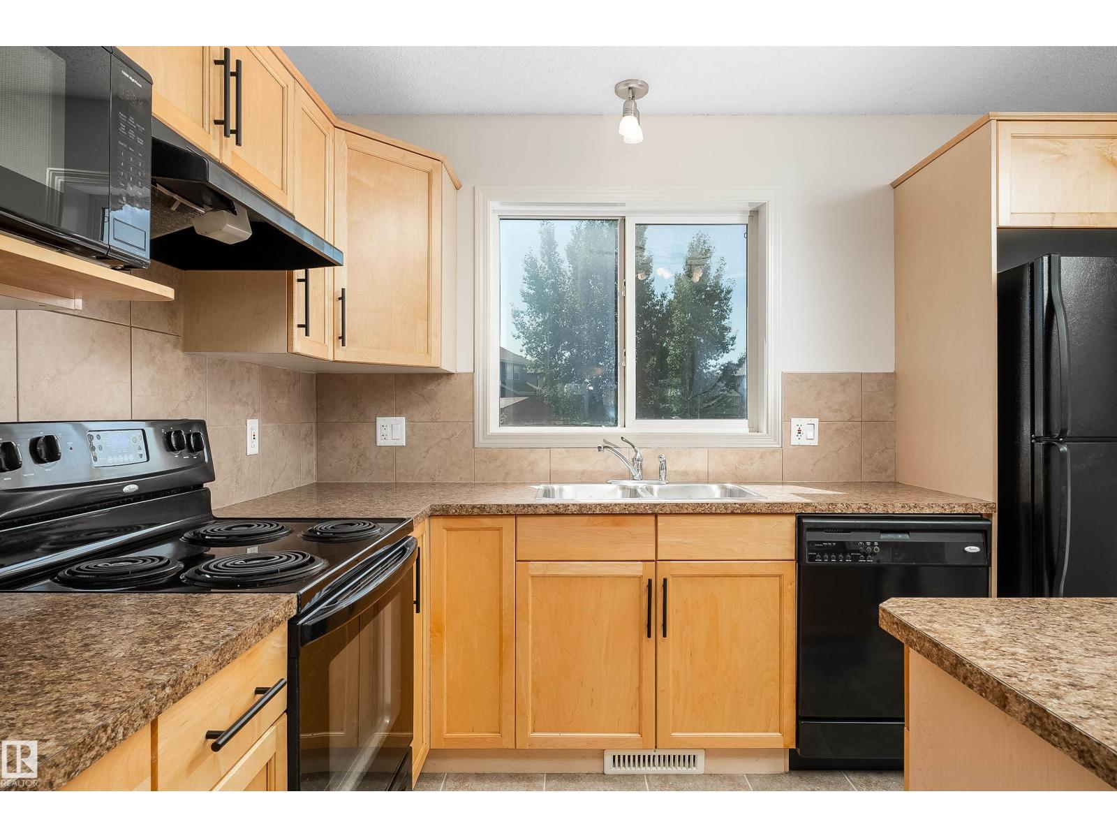 243 Southwick Wy, Leduc, Alberta  T9E 0G1 - Photo 22 - E4460573
