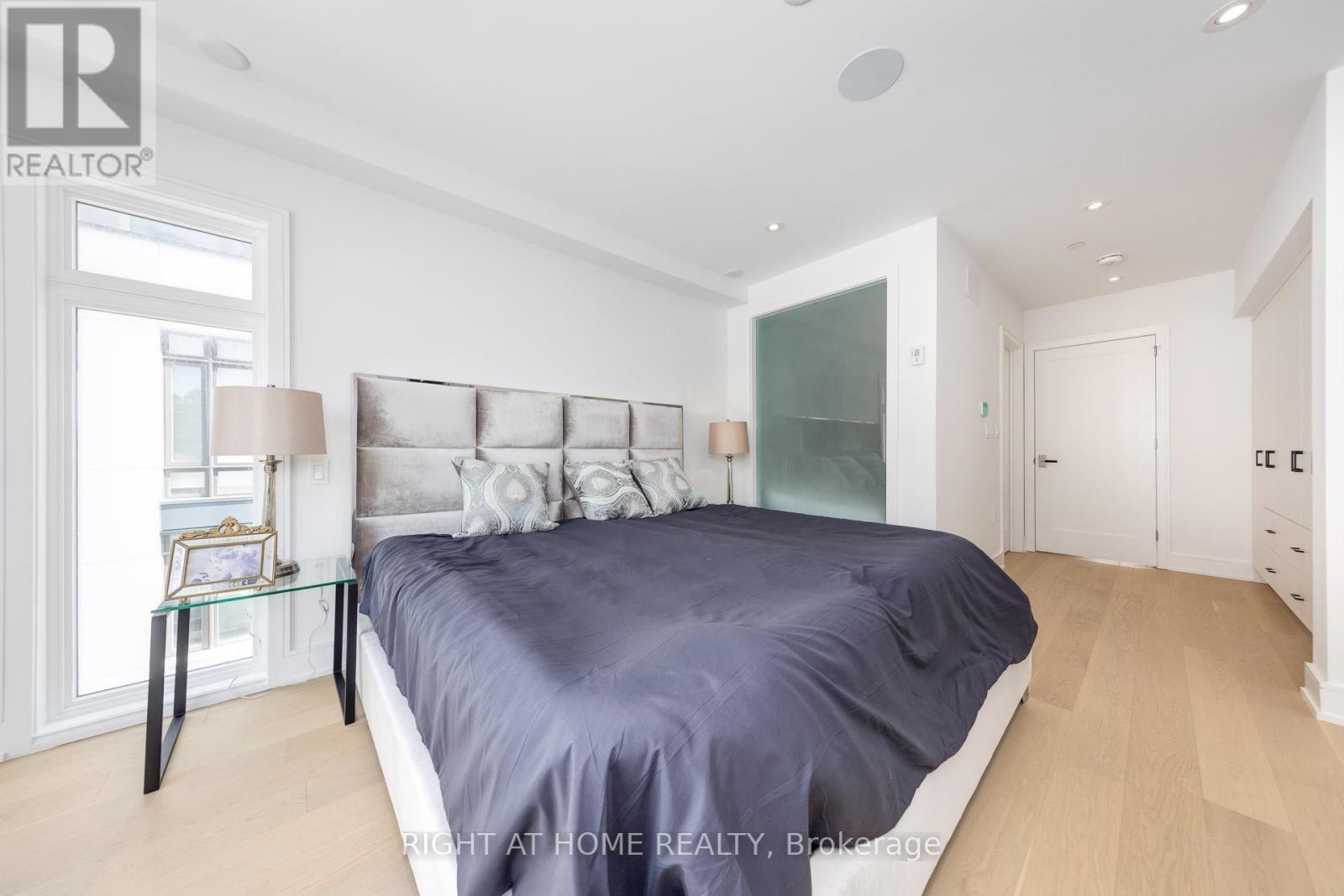 36b Churchill Avenue, Toronto, Ontario  M2N 0L5 - Photo 11 - C12441895