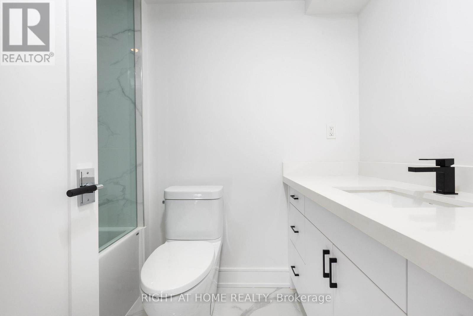 36b Churchill Avenue, Toronto, Ontario  M2N 0L5 - Photo 20 - C12441895