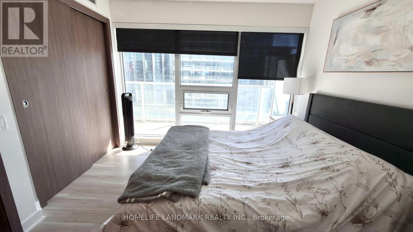 911 - 19 Bathurst Street, Toronto, Ontario  M5V 0N1 - Photo 11 - C12441910
