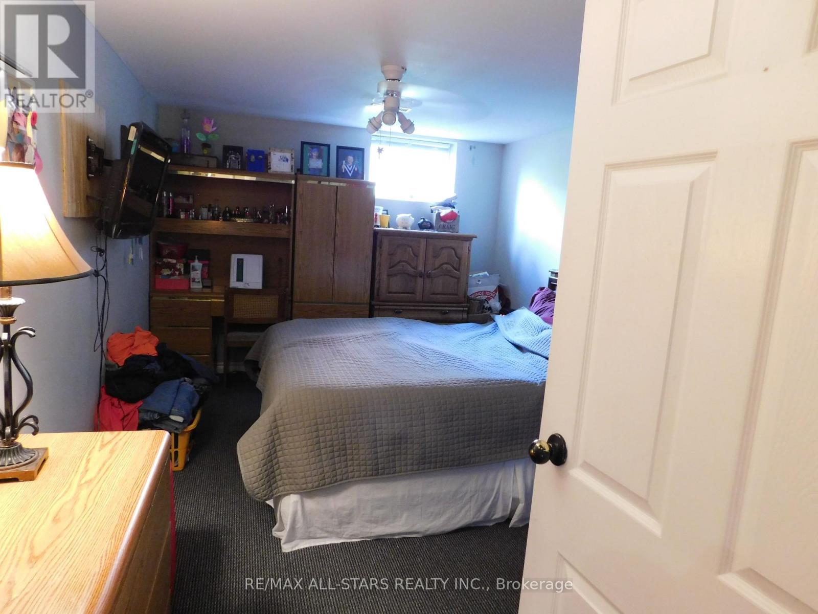 Lower - 232 Angeline Street N, Kawartha Lakes, Ontario  K9V 5E9 - Photo 7 - X12439304