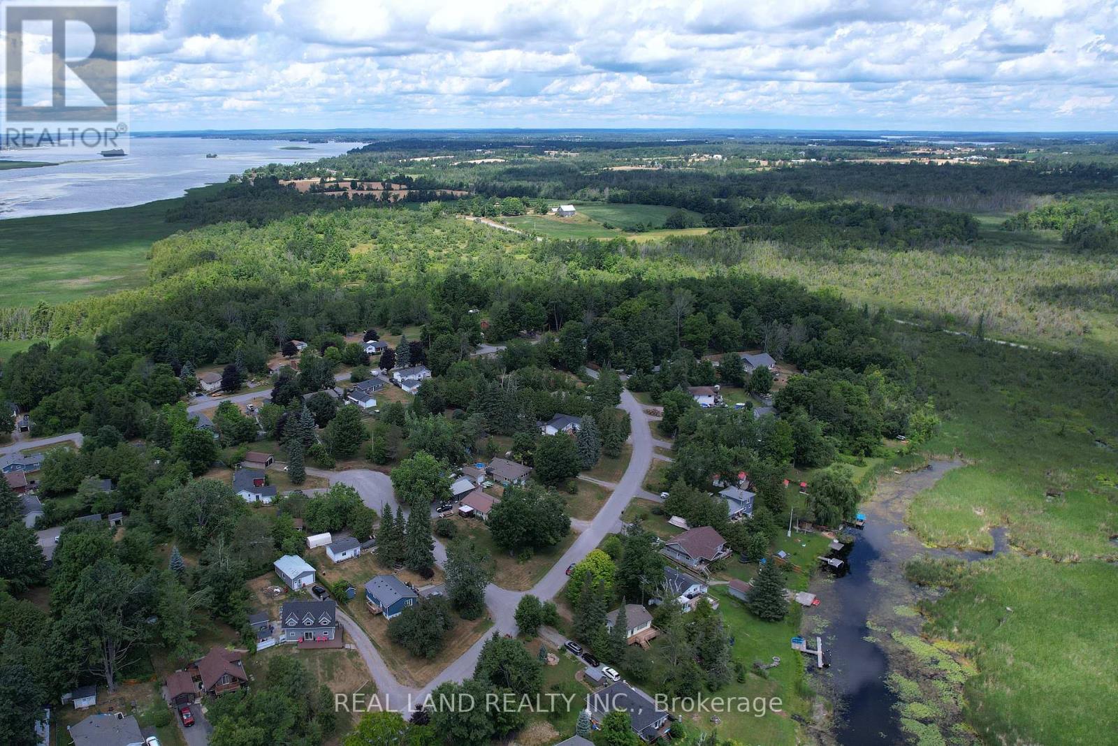 21 Marilyn Crescent, Kawartha Lakes, Ontario  K0L 1T0 - Photo 10 - X12441318