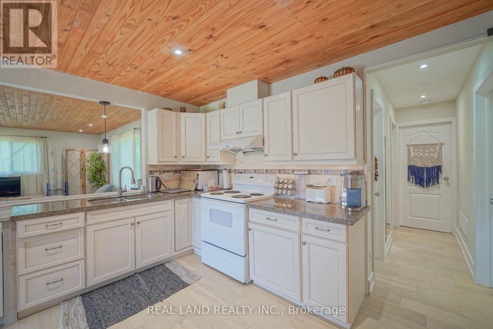 21 Marilyn Crescent, Kawartha Lakes, Ontario  K0L 1T0 - Photo 22 - X12441318