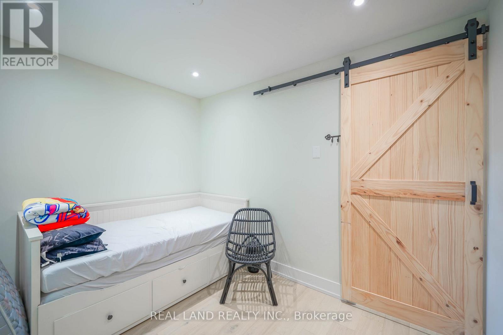 21 Marilyn Crescent, Kawartha Lakes, Ontario  K0L 1T0 - Photo 43 - X12441318
