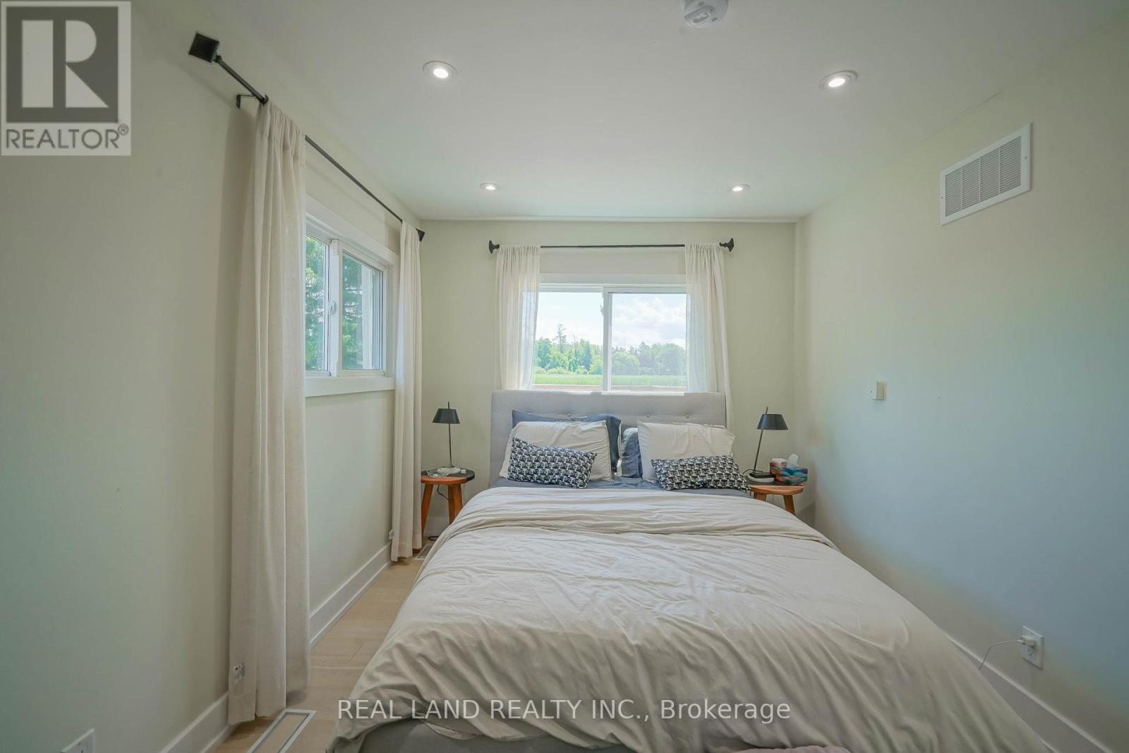 21 Marilyn Crescent, Kawartha Lakes, Ontario  K0L 1T0 - Photo 30 - X12441318
