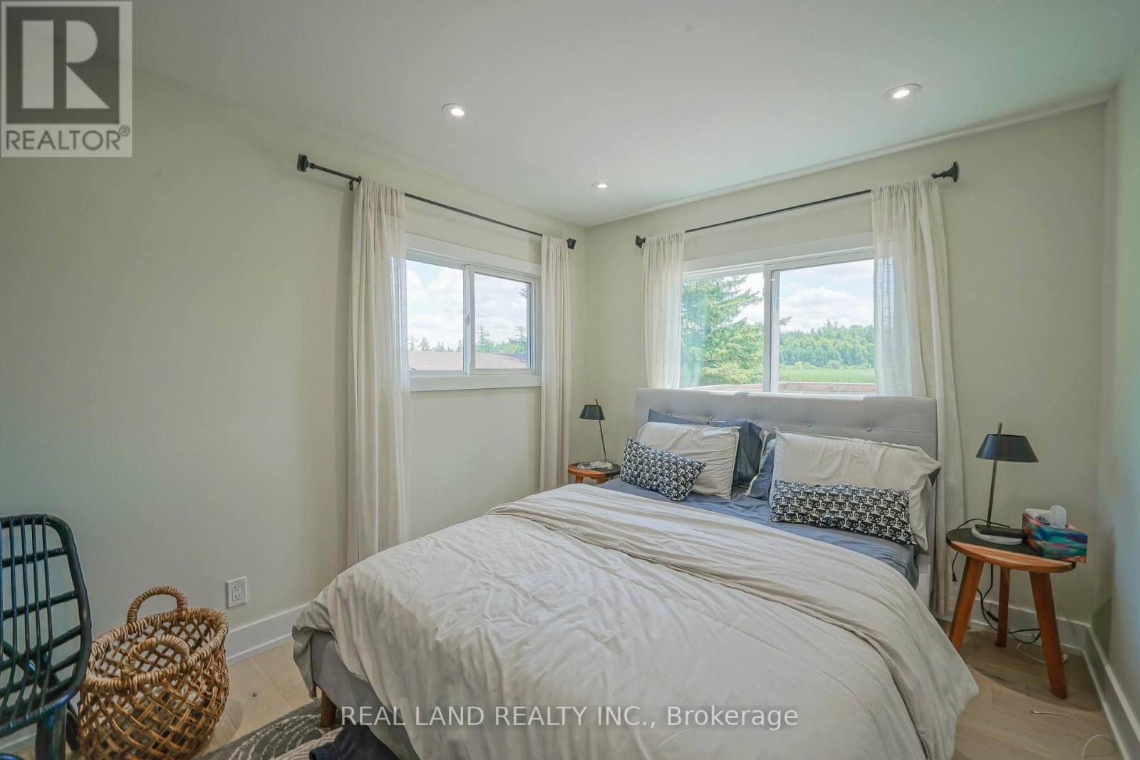 21 Marilyn Crescent, Kawartha Lakes, Ontario  K0L 1T0 - Photo 32 - X12441318