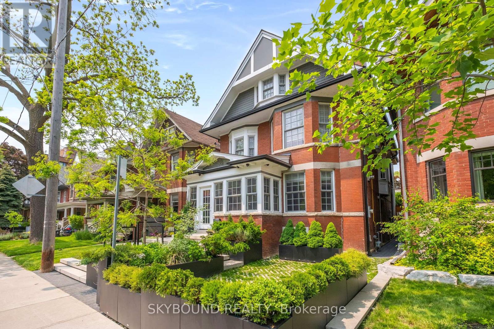 20 Fairview Boulevard, Toronto, Ontario  M4K 1L9 - Photo 2 - E12441908