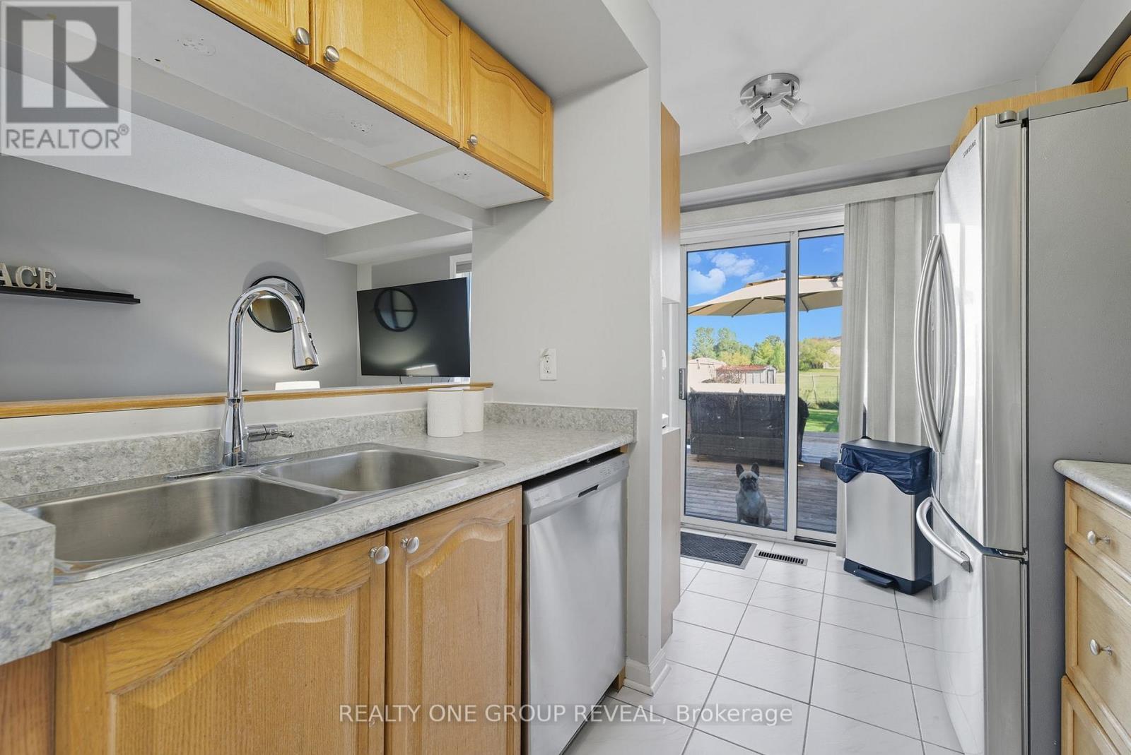37 Mainprize Crescent, East Gwillimbury, Ontario  L0G 1M0 - Photo 16 - N12441900