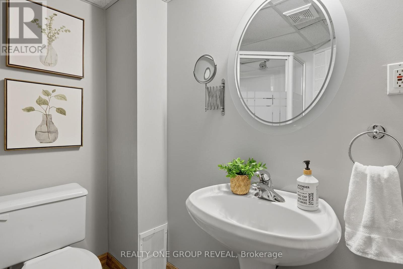 37 Mainprize Crescent, East Gwillimbury, Ontario  L0G 1M0 - Photo 33 - N12441900