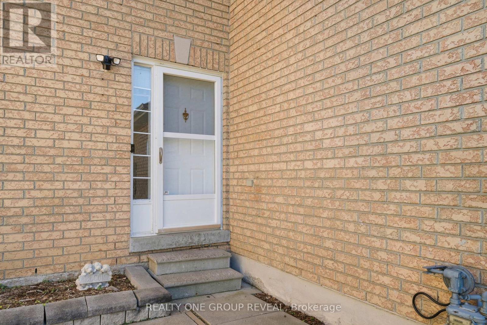 37 Mainprize Crescent, East Gwillimbury, Ontario  L0G 1M0 - Photo 7 - N12441900
