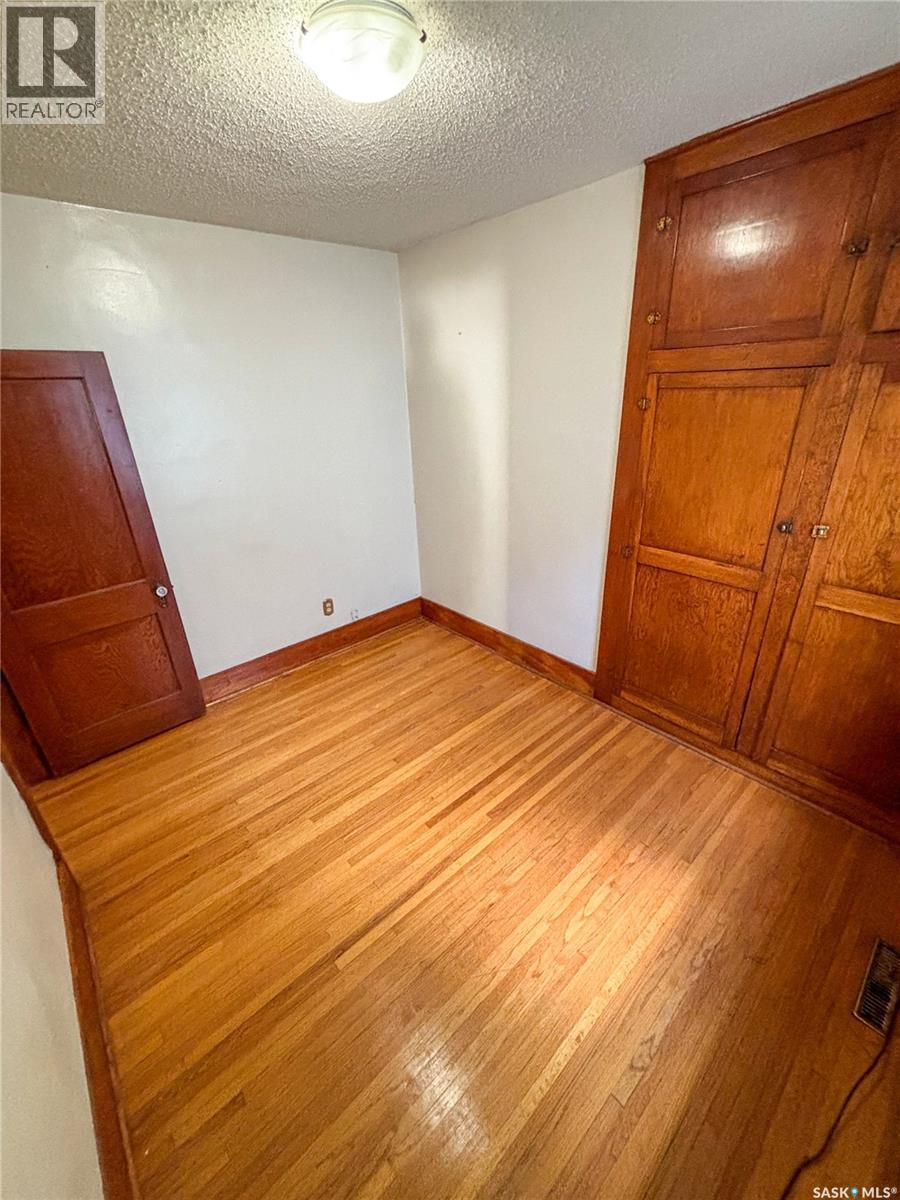 1114 C Avenue N, Saskatoon, Saskatchewan  S7L 1K4 - Photo 27 - SK016630