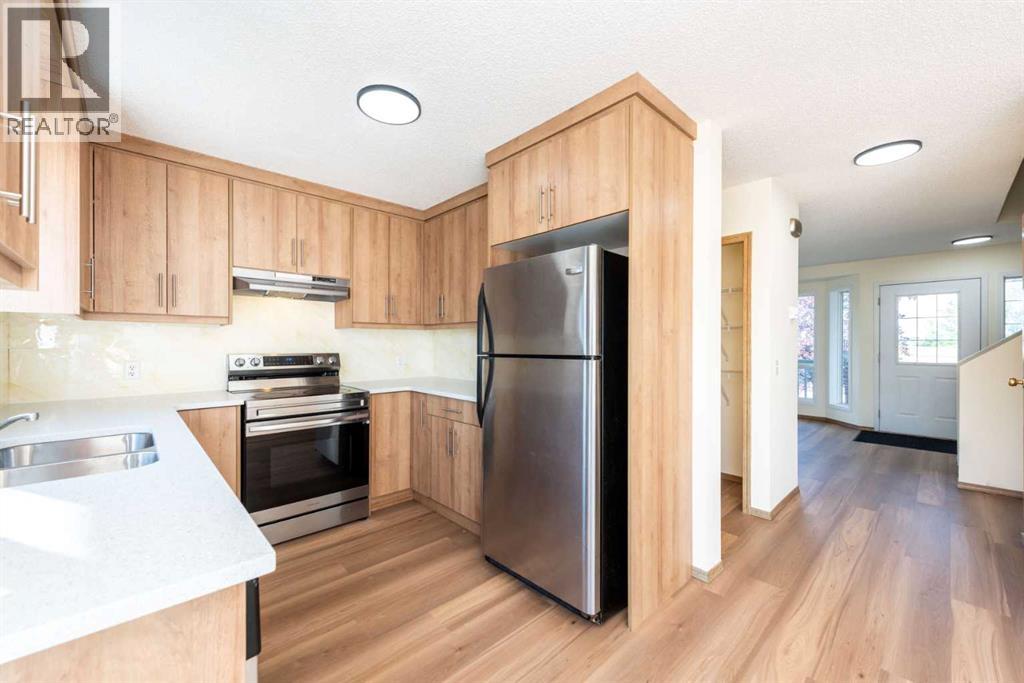 216 Hidden Hills Road Nw, Calgary, Alberta  T3A 5Y1 - Photo 7 - A2256233