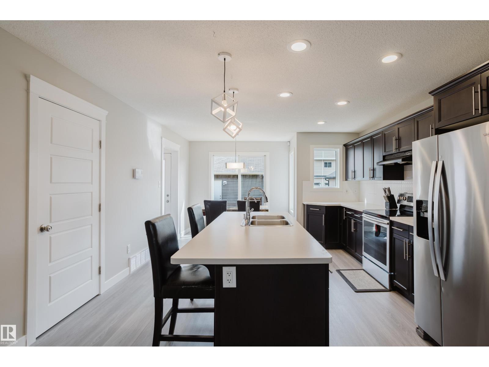 287 Desrochers Bv Sw, Edmonton, Alberta  T6W 3H9 - Photo 6 - E4460575