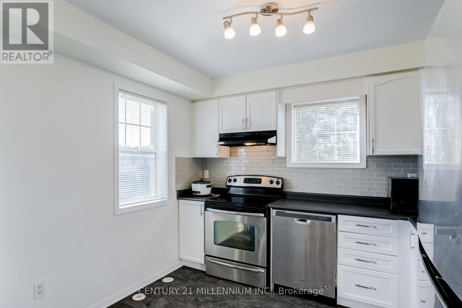 1160 Barnard Drive, Milton, Ontario  L9T 6R5 - Photo 20 - W12441917