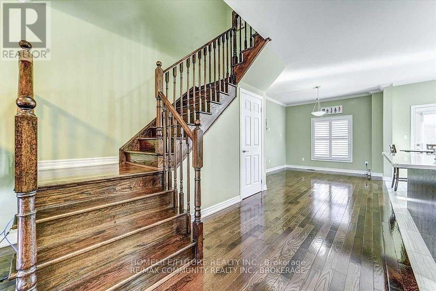 84 Wimbledon Court, Whitby, Ontario  L1P 0A6 - Photo 13 - E12441877