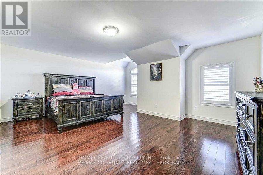 84 Wimbledon Court, Whitby, Ontario  L1P 0A6 - Photo 14 - E12441877