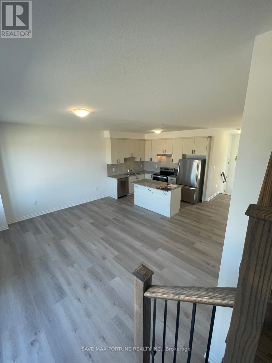 196 Stamson Street, Kitchener, Ontario  N2R 0V3 - Photo 3 - X12441896