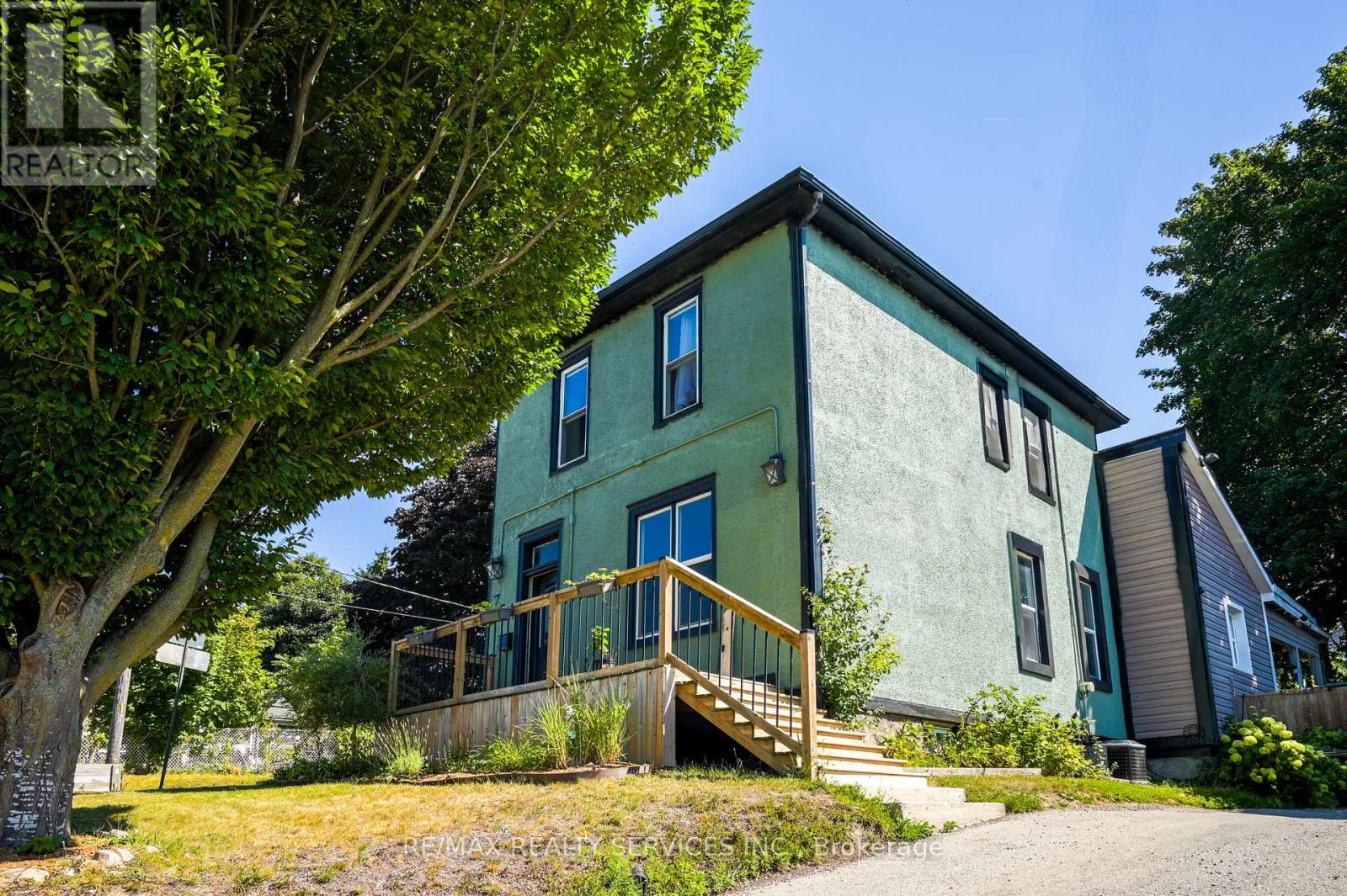 73 BROCK STREET, Woodstock, Ontario