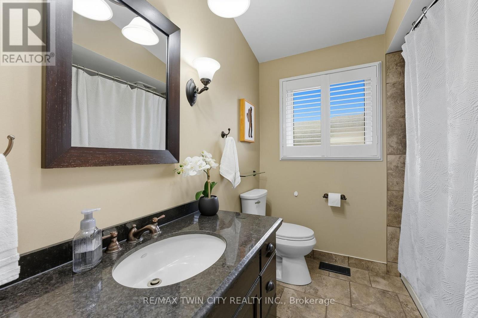 31 Buckingham Street, Brantford, Ontario  N3R 3A9 - Photo 15 - X12441903
