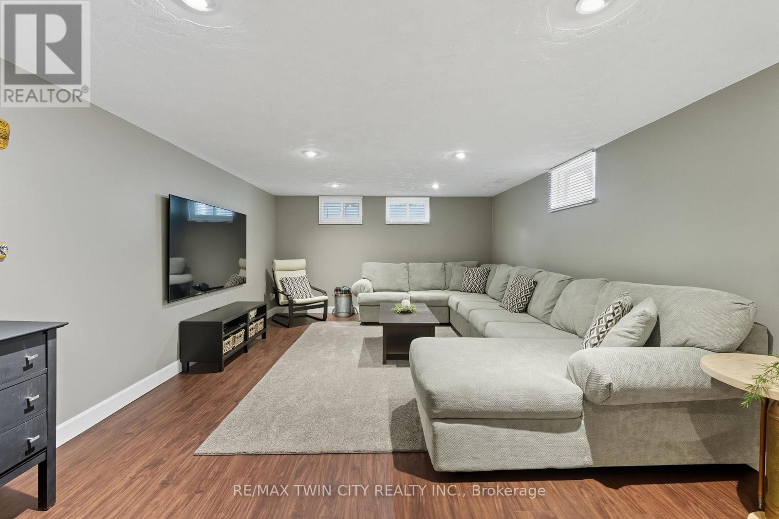 31 Buckingham Street, Brantford, Ontario  N3R 3A9 - Photo 19 - X12441903
