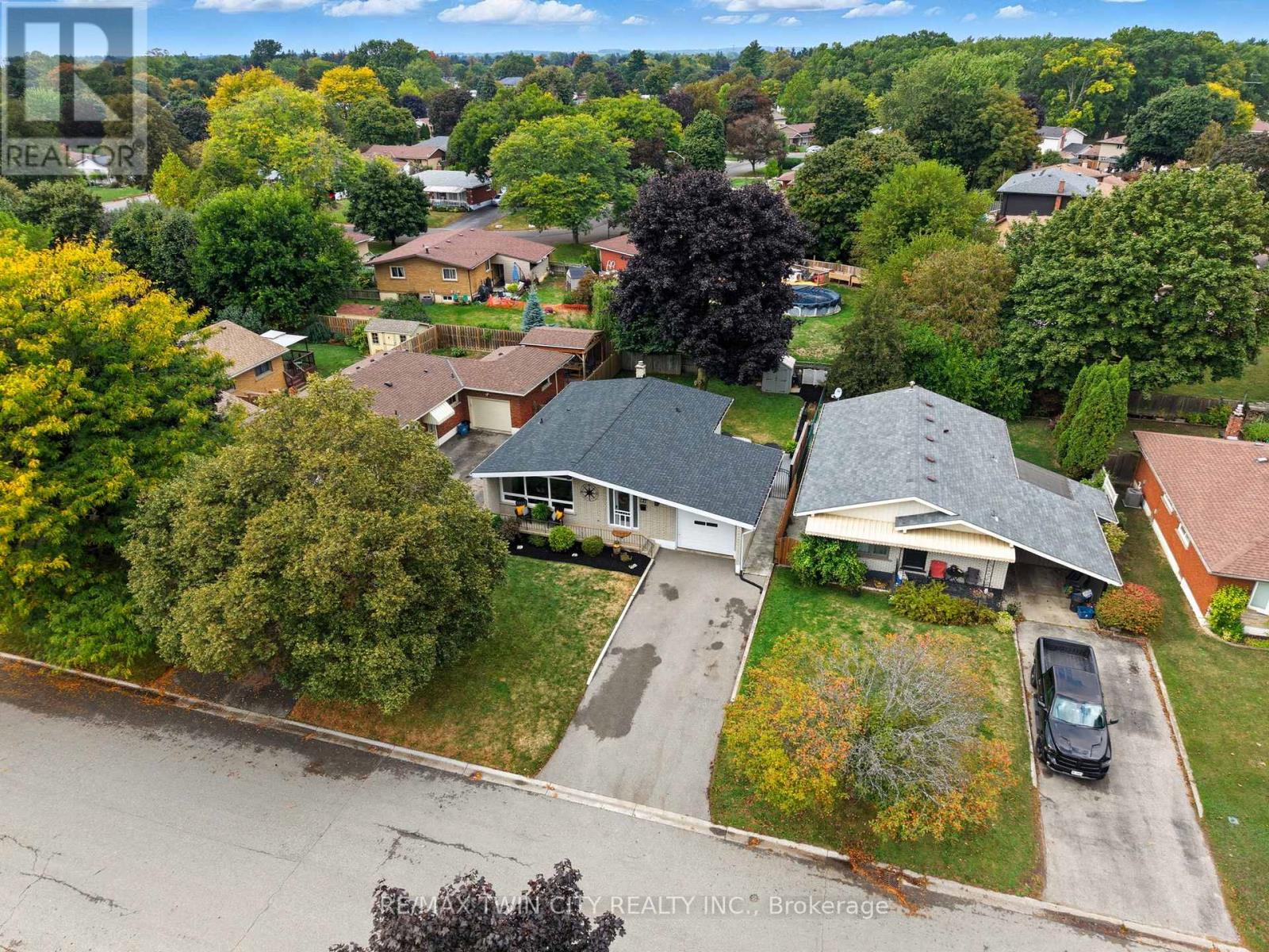 31 Buckingham Street, Brantford, Ontario  N3R 3A9 - Photo 31 - X12441903