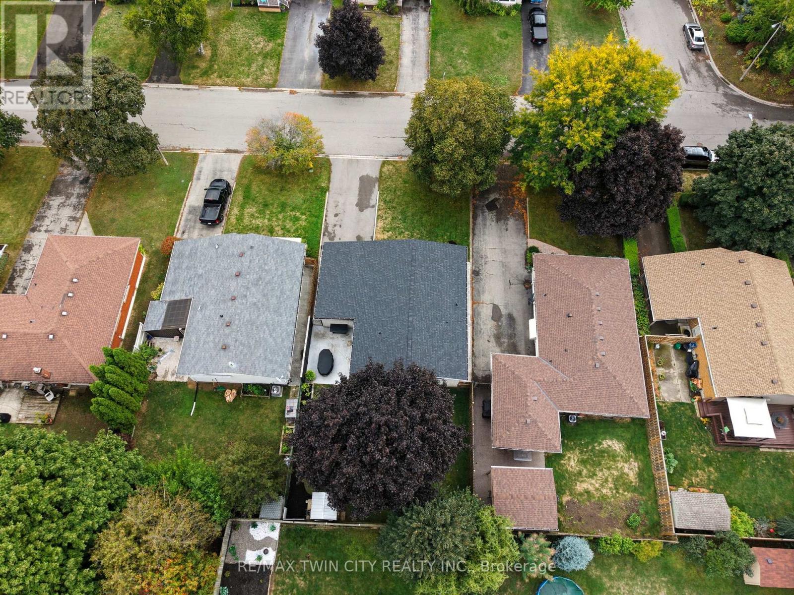 31 Buckingham Street, Brantford, Ontario  N3R 3A9 - Photo 34 - X12441903