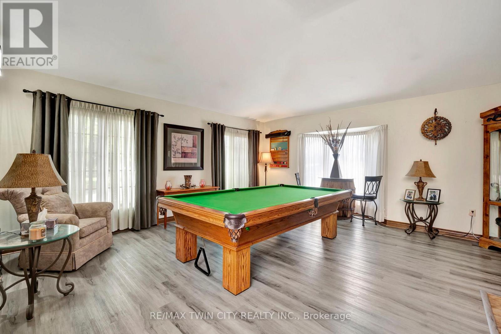 132 Oak Street, Norfolk, Ontario  N3Y 4S3 - Photo 10 - X12441904
