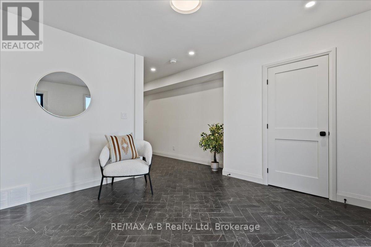53 Worsley Street, Stratford, Ontario  N5A 1B8 - Photo 25 - X12441922