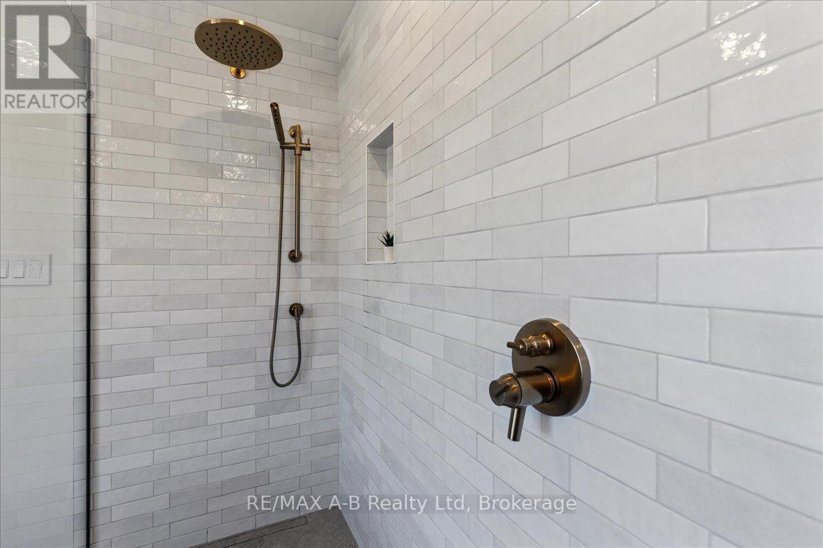 53 Worsley Street, Stratford, Ontario  N5A 1B8 - Photo 29 - X12441922