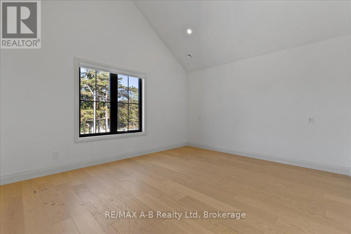 53 Worsley Street, Stratford, Ontario  N5A 1B8 - Photo 31 - X12441922