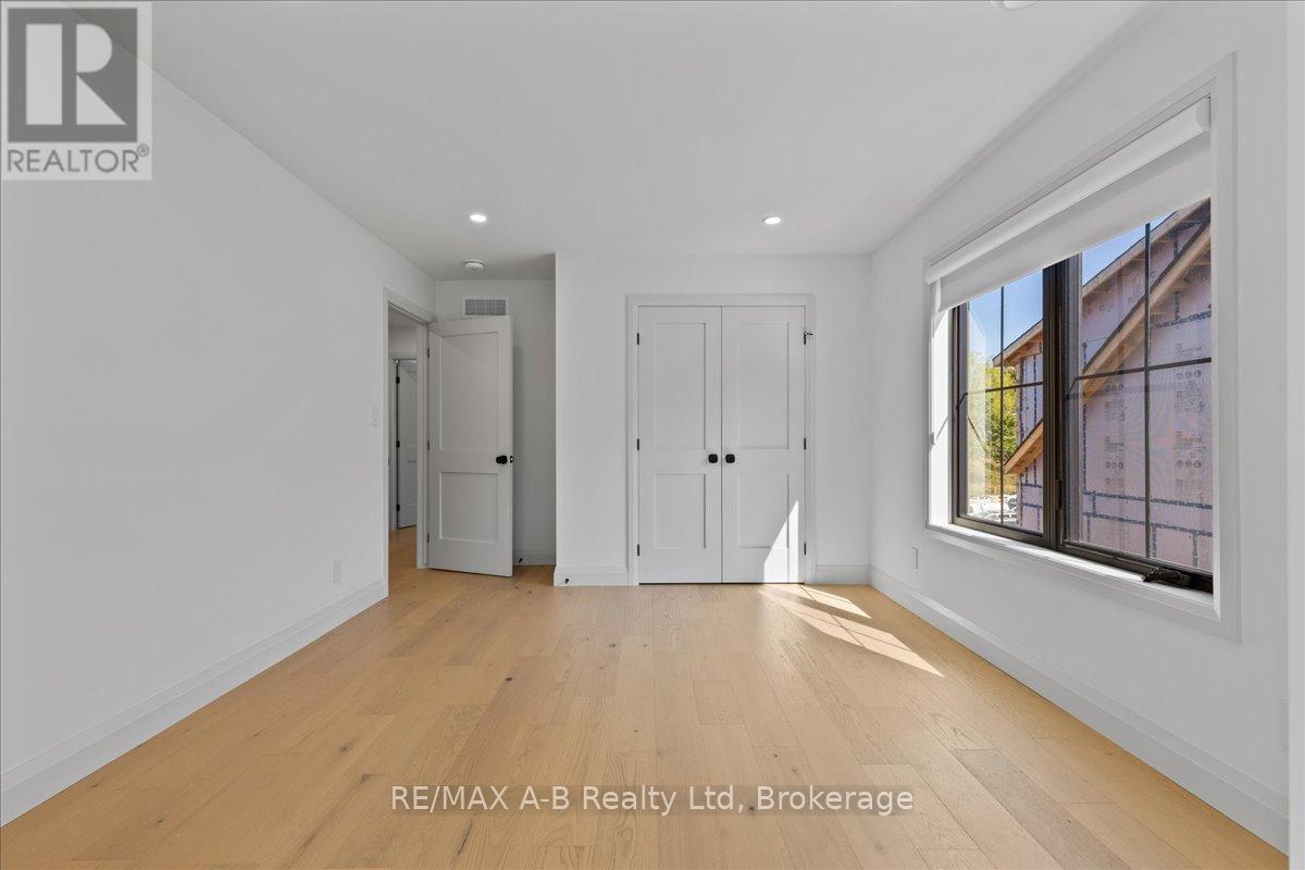 53 Worsley Street, Stratford, Ontario  N5A 1B8 - Photo 32 - X12441922