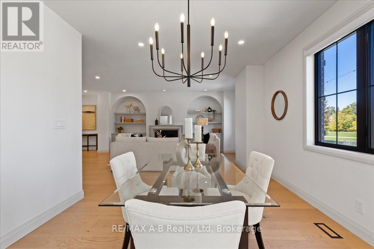 53 Worsley Street, Stratford, Ontario  N5A 1B8 - Photo 35 - X12441922