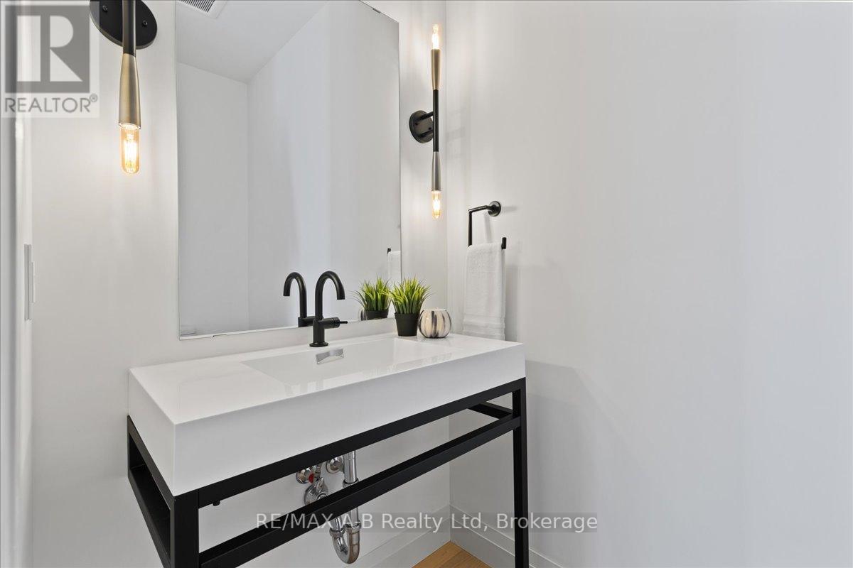 53 Worsley Street, Stratford, Ontario  N5A 1B8 - Photo 42 - X12441922