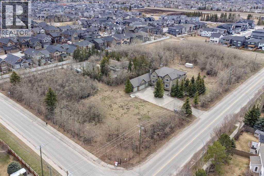 1010 77 Street Sw, Calgary, Alberta  T3H 4C3 - Photo 4 - A2230229