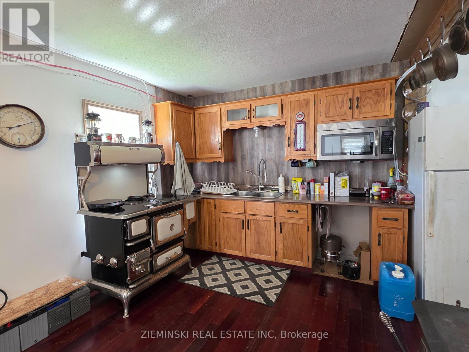 2414 Pearl Street, Black River-Matheson, Ontario P0K 1C0 - Photo 10 - T12278438