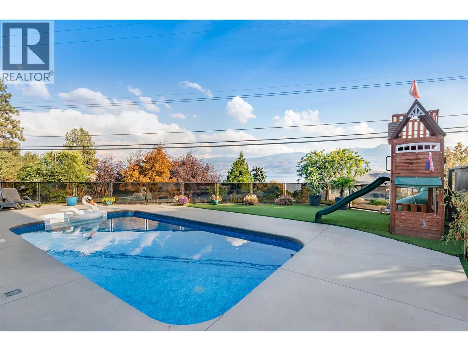 3961 Beachview Drive E, West Kelowna, British Columbia