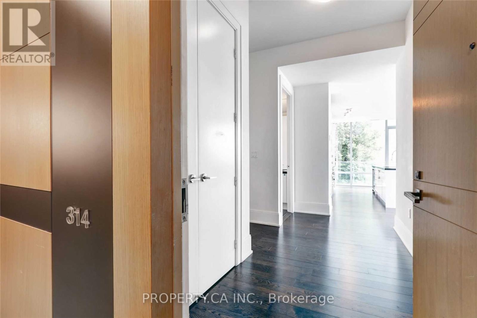 314 - 39 Queens Quay E, Toronto, Ontario  M5E 0A5 - Photo 4 - C12364225