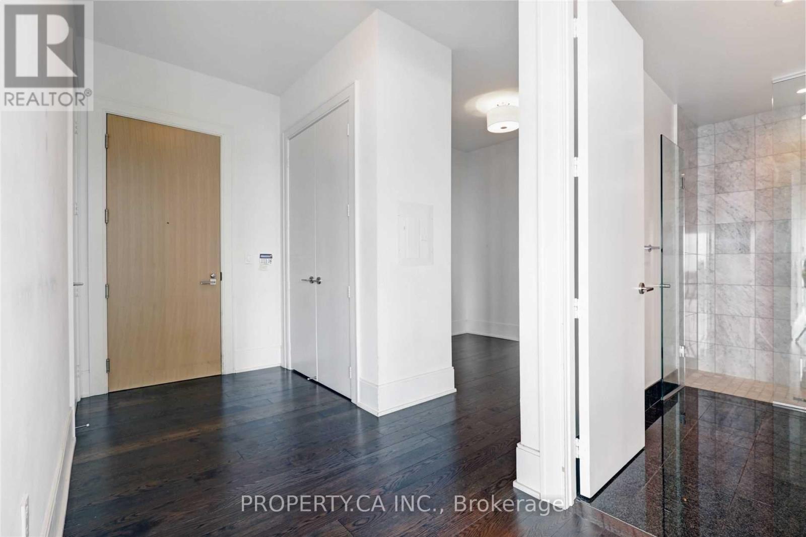 314 - 39 Queens Quay E, Toronto, Ontario  M5E 0A5 - Photo 5 - C12364225