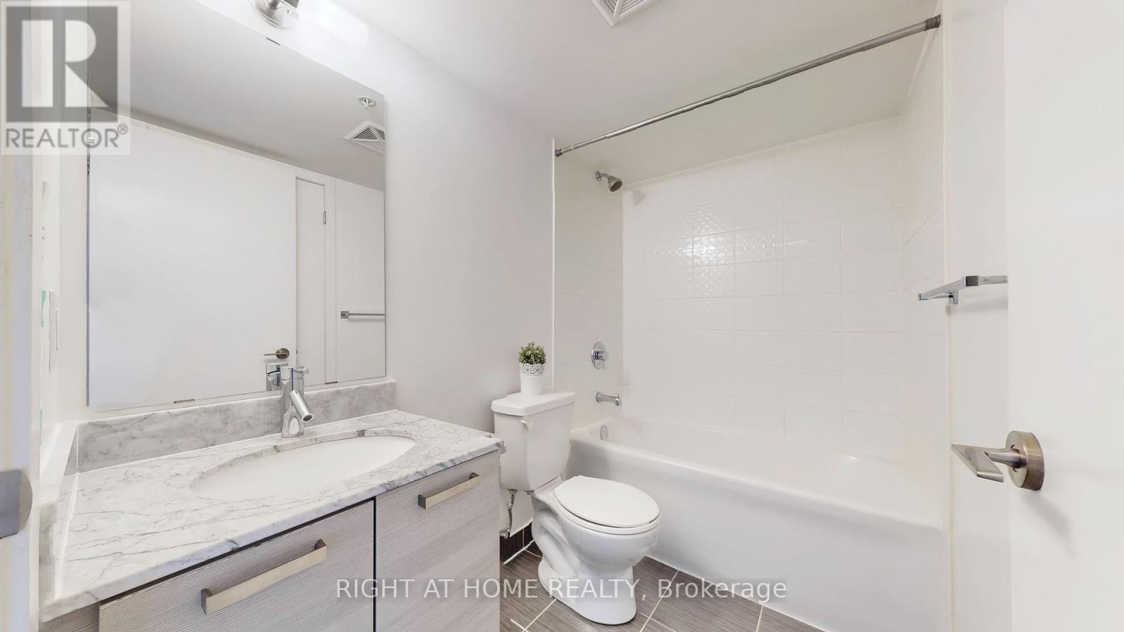 846 - 68 Abell Street, Toronto, Ontario  M6J 0B1 - Photo 19 - C12435837