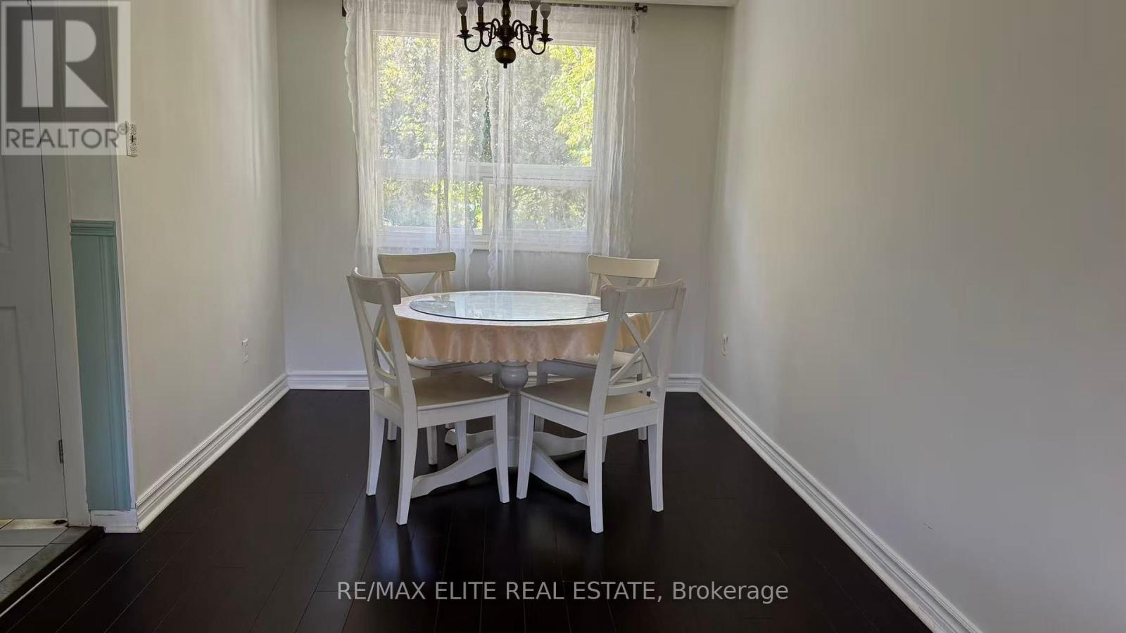 Main Floor - 172 Felix Road, Richmond Hill, Ontario  L4C 3M9 - Photo 3 - N12441930
