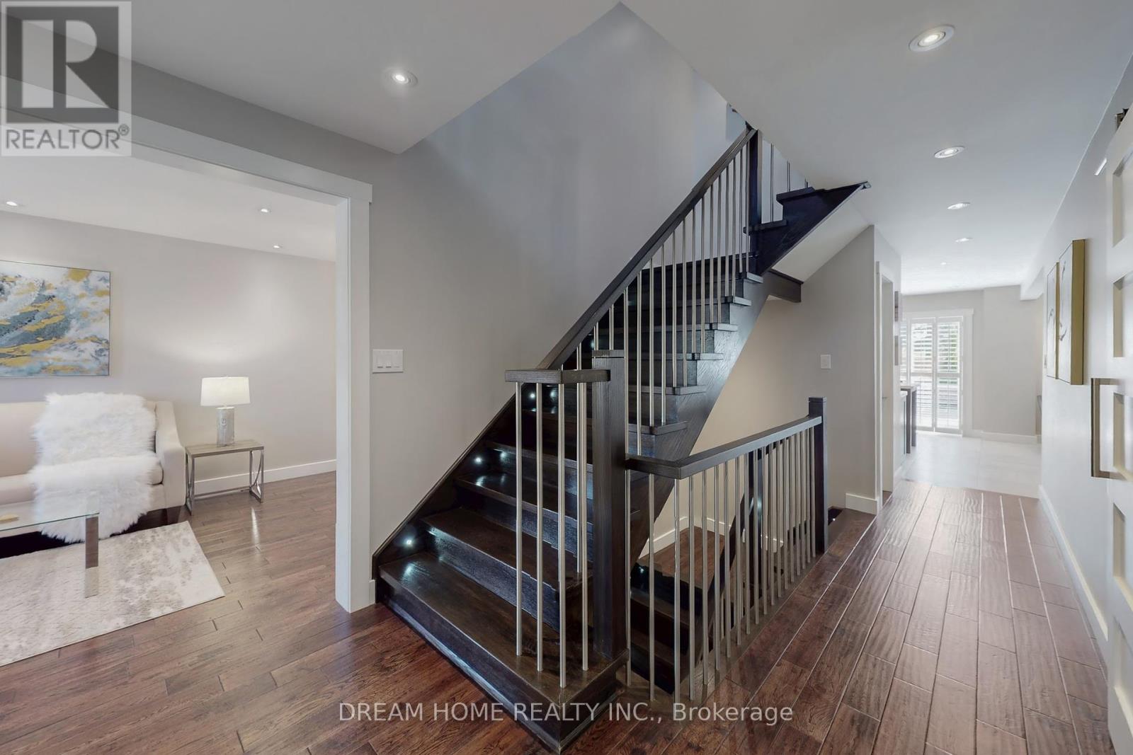 47 Venetian Crescent, Vaughan, Ontario  L4L 5E6 - Photo 18 - N12441933