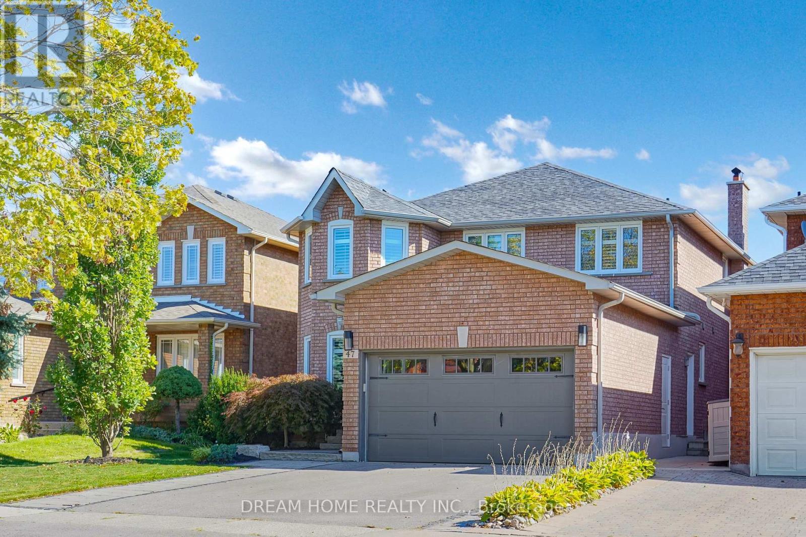 47 Venetian Crescent, Vaughan, Ontario  L4L 5E6 - Photo 2 - N12441933