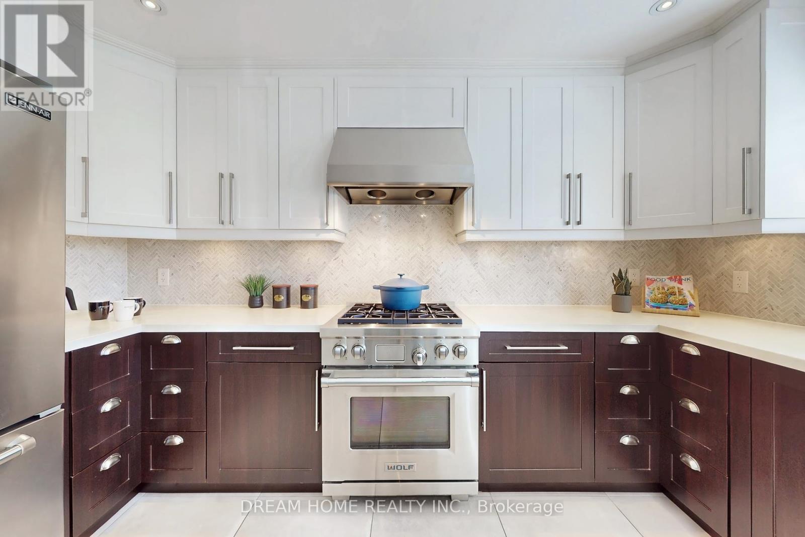 47 Venetian Crescent, Vaughan, Ontario  L4L 5E6 - Photo 9 - N12441933