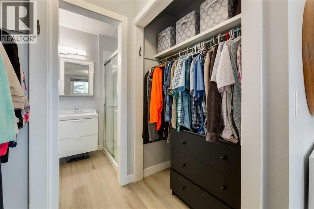 31 Silverstone Bay Nw, Calgary, Alberta  T3B 4Y8 - Photo 21 - A2259037