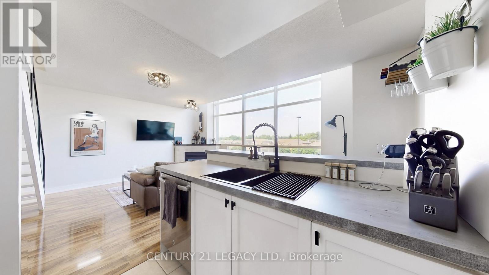 433 - 200 Manitoba Street, Toronto, Ontario  M8Y 3Y9 - Photo 14 - W12441924