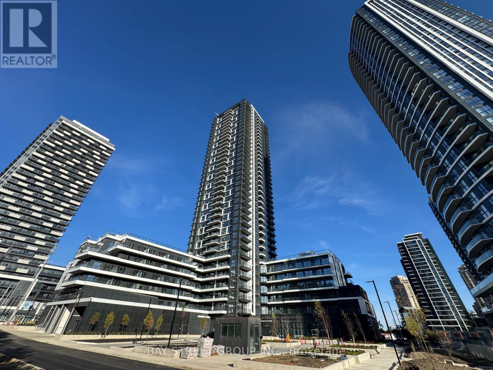 1510 - 15 WATERGARDEN DRIVE, Mississauga, Ontario