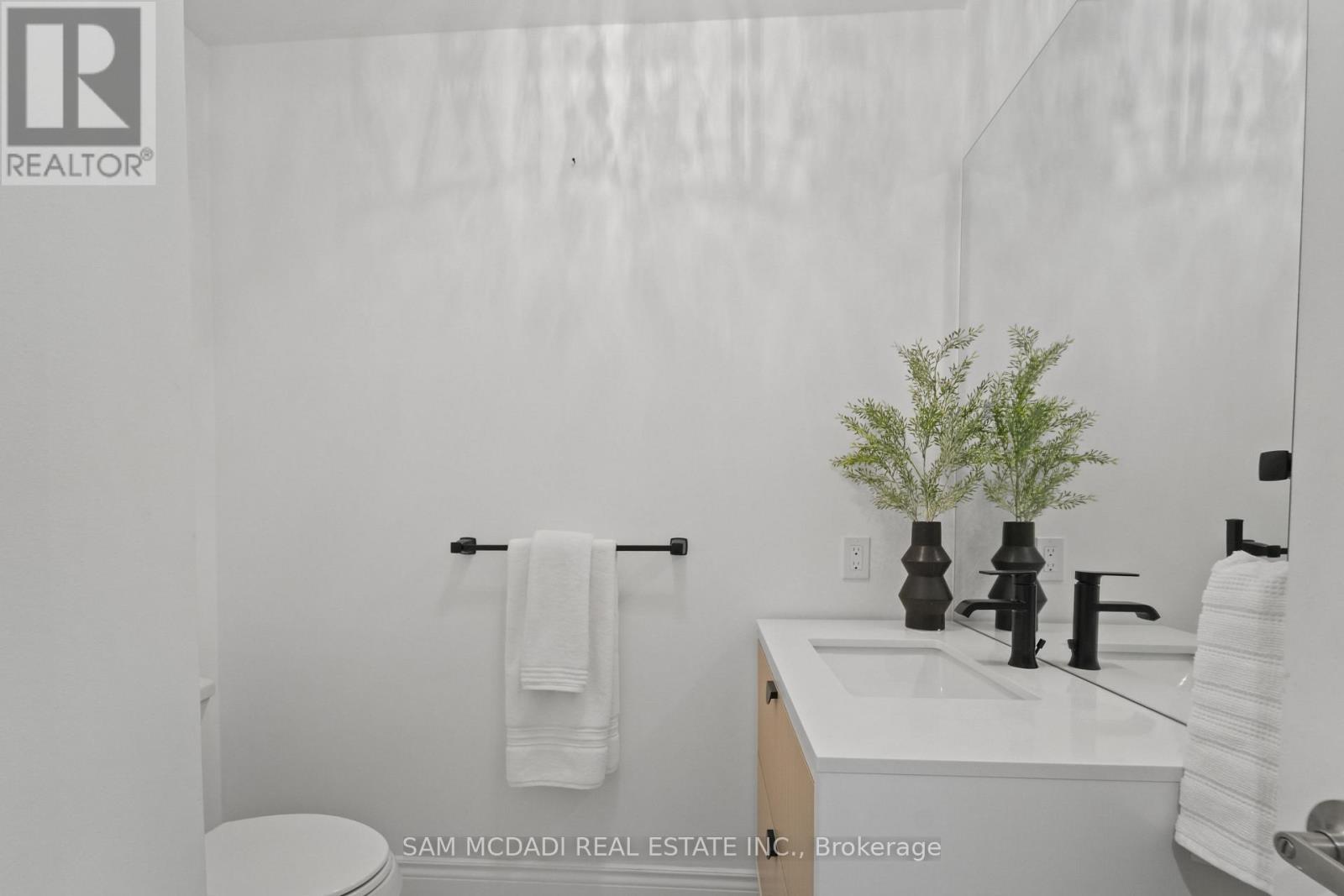 474 Bob-O-Link Road, Mississauga, Ontario  L5J 2P4 - Photo 12 - W12441929