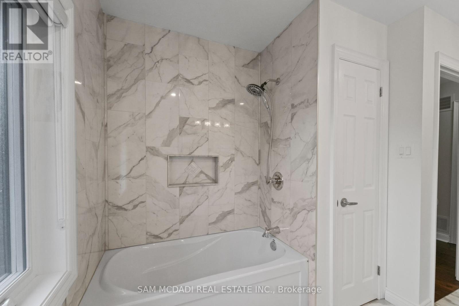 474 Bob-O-Link Road, Mississauga, Ontario  L5J 2P4 - Photo 31 - W12441929