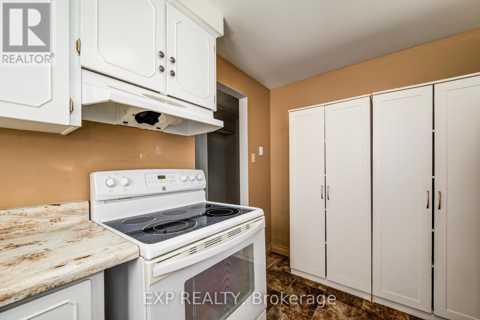 22 - 383 Edinburgh Street S, Guelph (Dovercliffe Park/old University), Ontario  N1G 2K7 - Photo 12 - X12441926